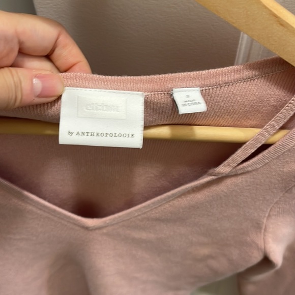 Rose pink sweater from anthropology - Picture 3 of 4